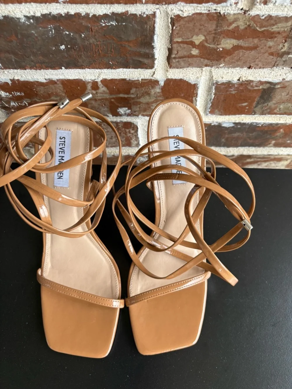 Steve Madden Camel Uplift Ankle Tie Gladiator Sandals Size 11 Patent